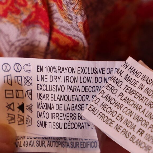 NWT Floral Crop Top Sz M - Picture 4 of 4